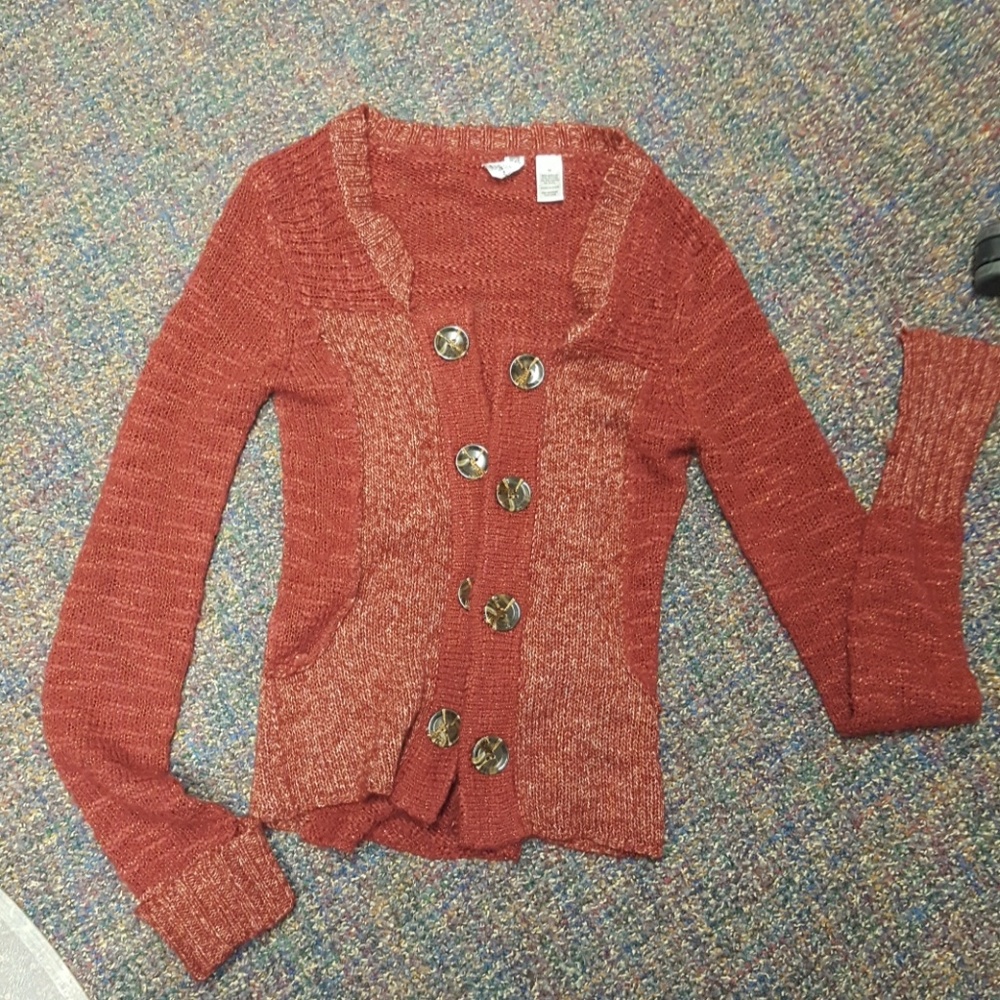 BKE size Med sweater, maroon in color!